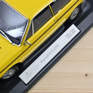 Renault 15 TL 1973 Gelb und Schwarz - 300Stk Norev 1:18 Metallmodell